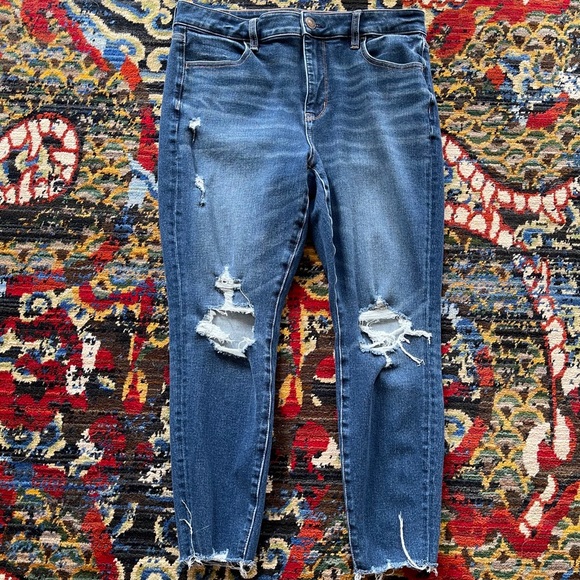 Ae Dream Jeans Distressed Extra Short 